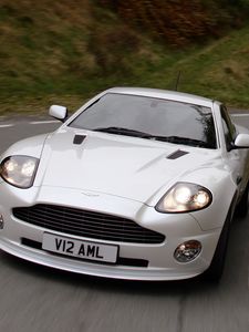 Превью обои астон мартин, 2004, белый, вид спереди, авто, aston martin, v12, vanquish