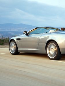 Превью обои астон мартин, 2004, серый, вид сбоку, стиль, aston martin, db9, авто, скорость, горы