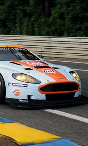 Превью обои астон мартин, 2008, белый, вид сбоку, стиль, спорт, aston martin, dbr9, авто, деревья, асфальт