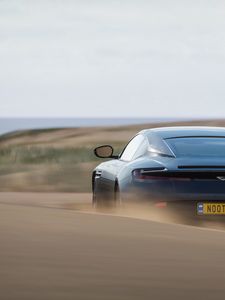 Превью обои aston martin db11, aston martin, спорткар, синий, вид сзади, пустыня, песок