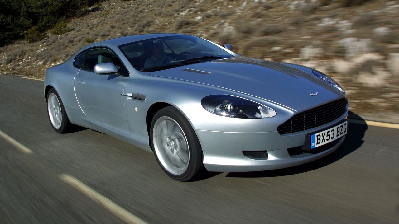 Aston Martin db9 2004