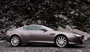 Превью обои aston martin, db9, 2004, серый, вид сбоку, стиль, авто