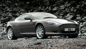 Превью обои aston martin, db9, 2004, серый металлик, вид сбоку, стиль, авто