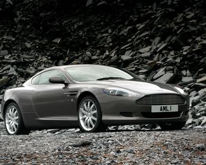 Превью обои aston martin, db9, 2004, серый металлик, вид сбоку, стиль, авто