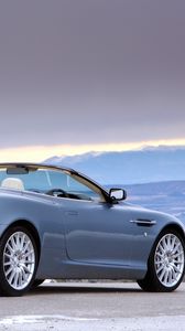 Превью обои aston martin, db9, 2004, голубой, вид сбоку, стиль, авто, природа, горы