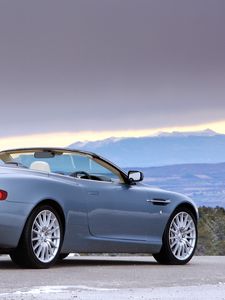 Превью обои aston martin, db9, 2004, голубой, вид сбоку, стиль, авто, природа, горы