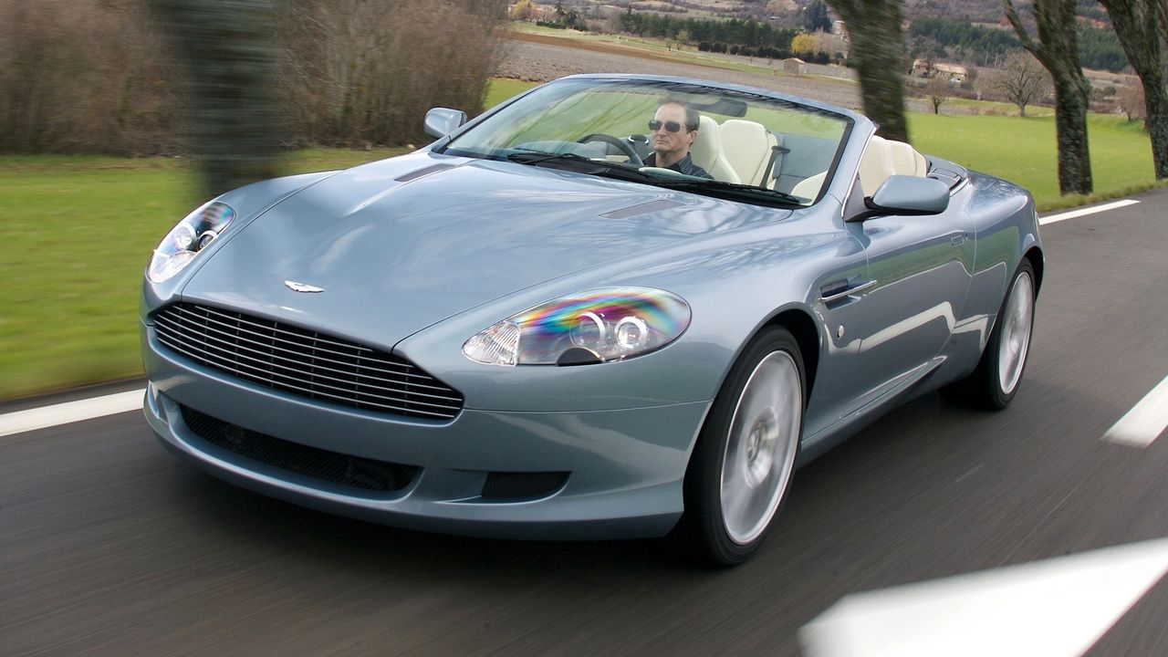 Aston Martin db9 2004