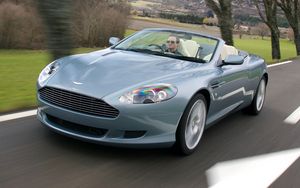 Превью обои aston martin, db9, 2004, голубой, вид спереди, авто, астон мартин, скорость, деревья, природа