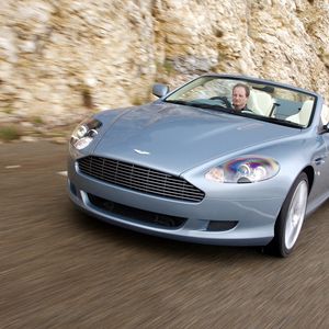 Превью обои aston martin, db9, 2004, голубой, вид спереди, спорт, астон мартин, авто, скорость