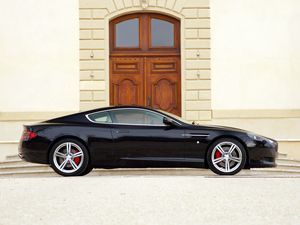 Превью обои aston martin, db9, 2006, черный, вид сбоку, спорт, стиль, астон мартин, авто, здание