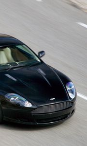 Превью обои aston martin, db9, 2006, черный, вид сверху, стиль, авто, астон мартин, спорт, скорость, асфальт