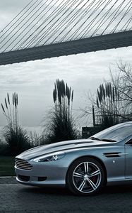 Превью обои aston martin, db9, 2008, серый, вид сбоку, стиль, астон мартин, авто, природа, дерево