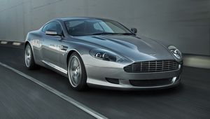 Превью обои aston martin, db9, 2008, серый, вид середи, стиль, авто, астон мартин, скорость, асфальт