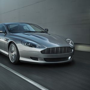 Превью обои aston martin, db9, 2008, серый, вид середи, стиль, авто, астон мартин, скорость, асфальт