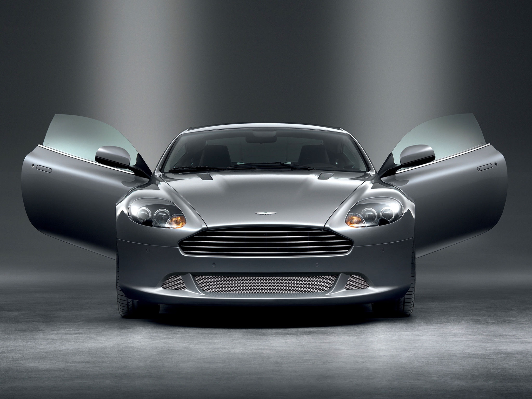 Скачать 2048x1536 aston martin, db9, 2008, серый, вид спереди, спорт, астон  мартин, авто обои, картинки