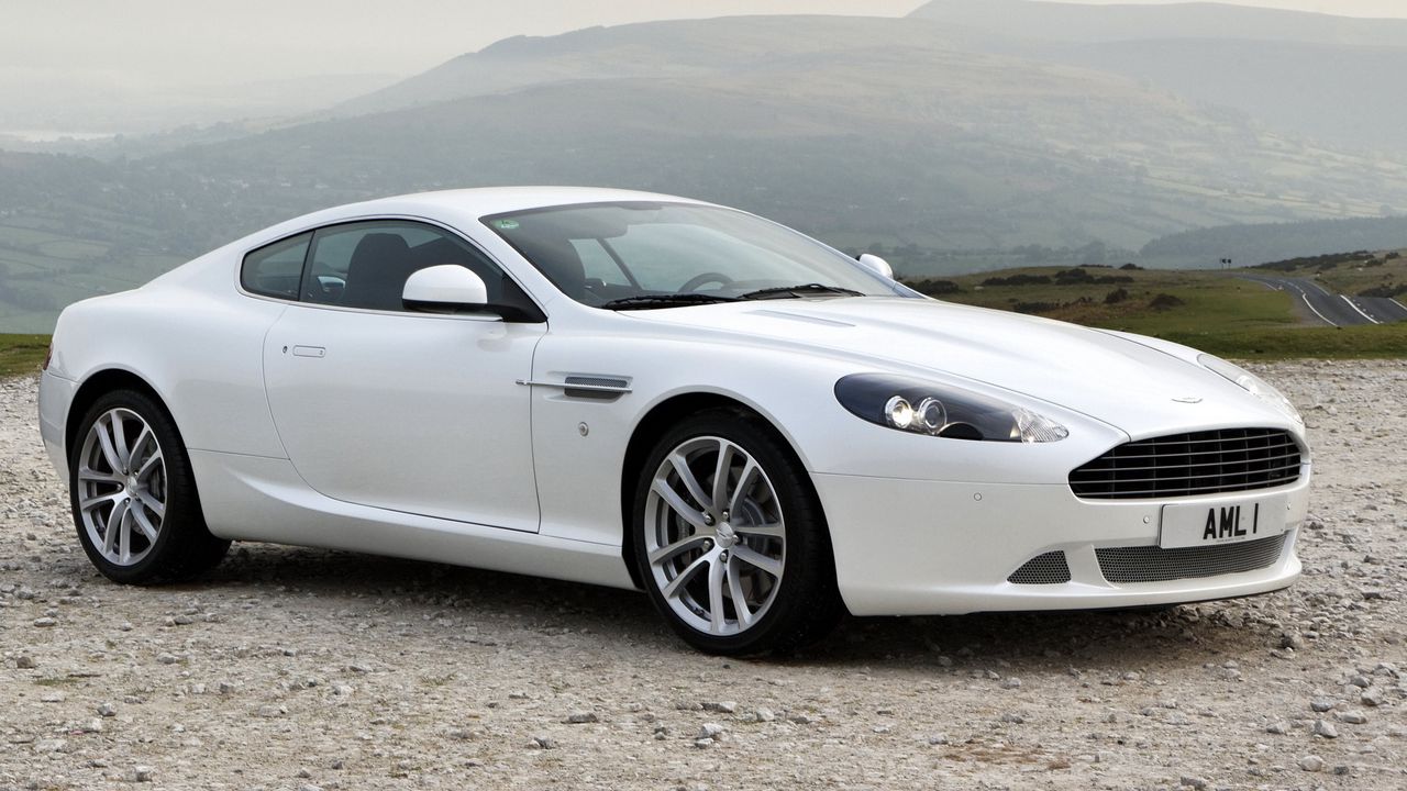 Aston Martin db9 2014