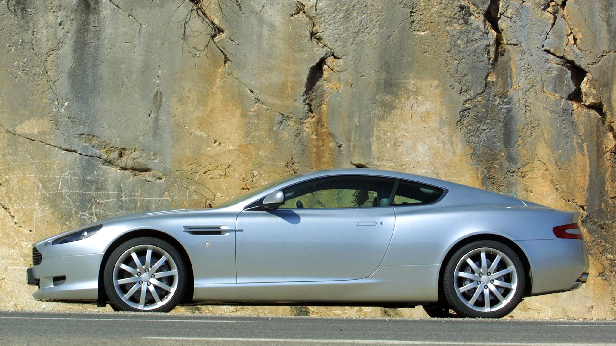 aston martin db9