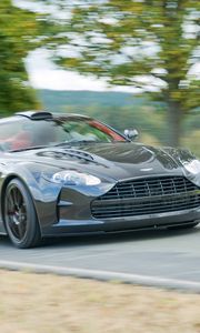 Превью обои aston martin, db9, скорость, движение, размытость