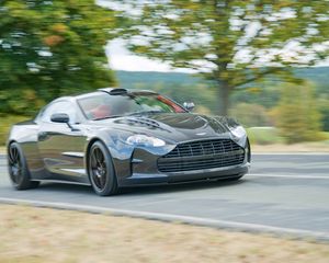 Превью обои aston martin, db9, скорость, движение, размытость