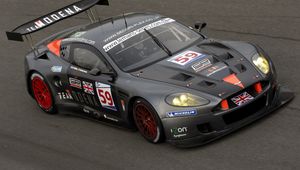 Превью обои aston martin, dbr9, 2005, черный, вид сверху, стиль, спорт, астон мартин, авто, гоночный болид, асфальт