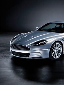 Превью обои aston martin, dbs, 2008, серебряный металлик, вид сбоку, стиль, астон мартин, отражение