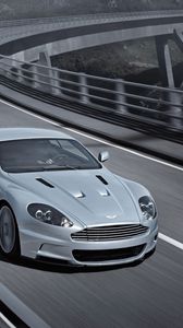 Превью обои aston martin, dbs, 2008, серый, вид спереди, авто, астон мартин, мост