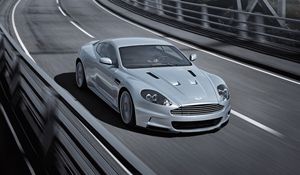 Превью обои aston martin, dbs, 2008, серый, вид спереди, авто, астон мартин, мост