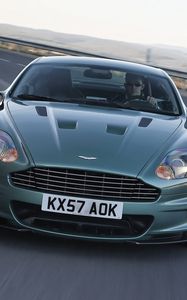 Превью обои aston martin, dbs, 2008, зеленый, вид спереди, астон мартин, асфальт