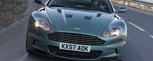 Превью обои aston martin, dbs, 2008, зеленый, вид спереди, астон мартин, асфальт