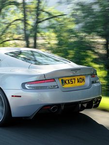 Превью обои aston martin, dbs, 2008, белый, вид сзади, авто, астон мартин, природа