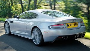 Превью обои aston martin, dbs, 2008, белый, вид сзади, авто, астон мартин, природа