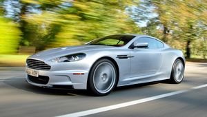 Превью обои aston martin, dbs, 2008, серебряный металлик, вид сбоку, спорт, астон мартин, асфальт