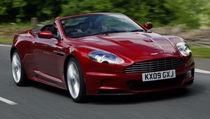 Превью обои aston martin, dbs, 2009, красный, вид спереди, авто, скорость, астон мартин, асфальт