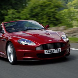 Превью обои aston martin, dbs, 2009, красный, вид спереди, авто, скорость, астон мартин, асфальт