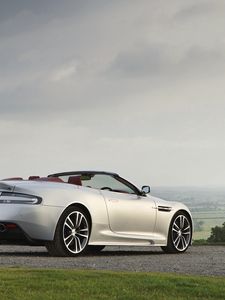 Превью обои aston martin, dbs, 2009, серебряный металлик, вид сбоку, астон мартин, природа, авто