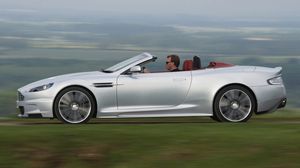 Превью обои aston martin, dbs, 2009, серебряный металлик, вид сбоку, стиль, астон мартин, авто, скорость