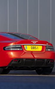 Превью обои aston martin, dbs, 2011, красный, вид сзади, астон мартин, авто