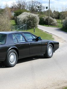 Превью обои aston martin, lagonda, 1987, черный, вид сбоку, авто, астон мартин, природа