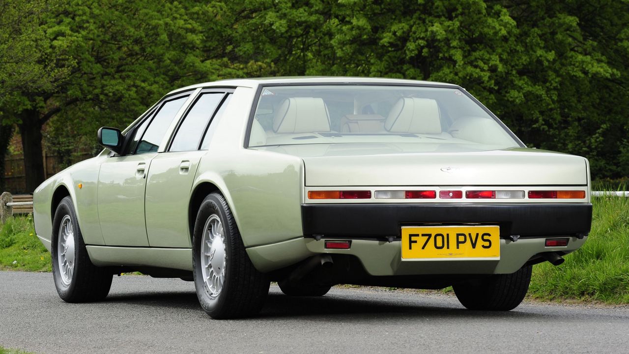 Обои aston martin, lagonda, 1987, зеленый, вид сзади, астон мартин, авто