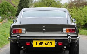 Превью обои aston martin, lagonda, v8, 1974, черный, вид сзади, астон мартин, авто