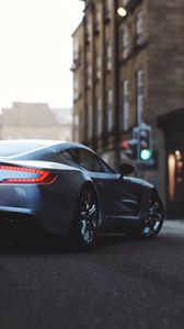 Превью обои aston martin one 77, aston martin, спорткар, вид сбоку