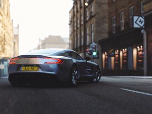 Превью обои aston martin one 77, aston martin, спорткар, вид сбоку