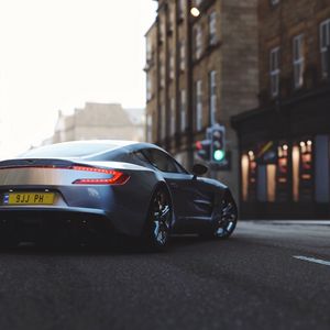 Превью обои aston martin one 77, aston martin, спорткар, вид сбоку