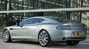 Превью обои aston martin, rapide, 2009, серебряный металлик, вид сбоку, авто