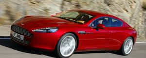 Превью обои aston martin, rapide, 2009, красный, вид сбоку, астон мартин, скорость, асфальт