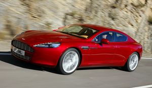 Превью обои aston martin, rapide, 2009, красный, вид сбоку, астон мартин, скорость, асфальт