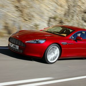 Превью обои aston martin, rapide, 2009, красный, вид сбоку, астон мартин, скорость, асфальт