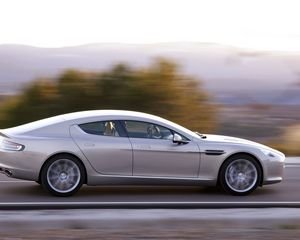 Превью обои aston martin, rapide, 2009, серебряный, вид сбоку, астон мартин, скорость