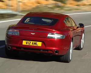 Превью обои aston martin, rapide, 2009, красный, вид сзади, авто, астон мартин, асфальт