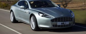 Превью обои aston martin, rapide, 2009, серебрянный, вид спереди, авто, астон мартин, горы